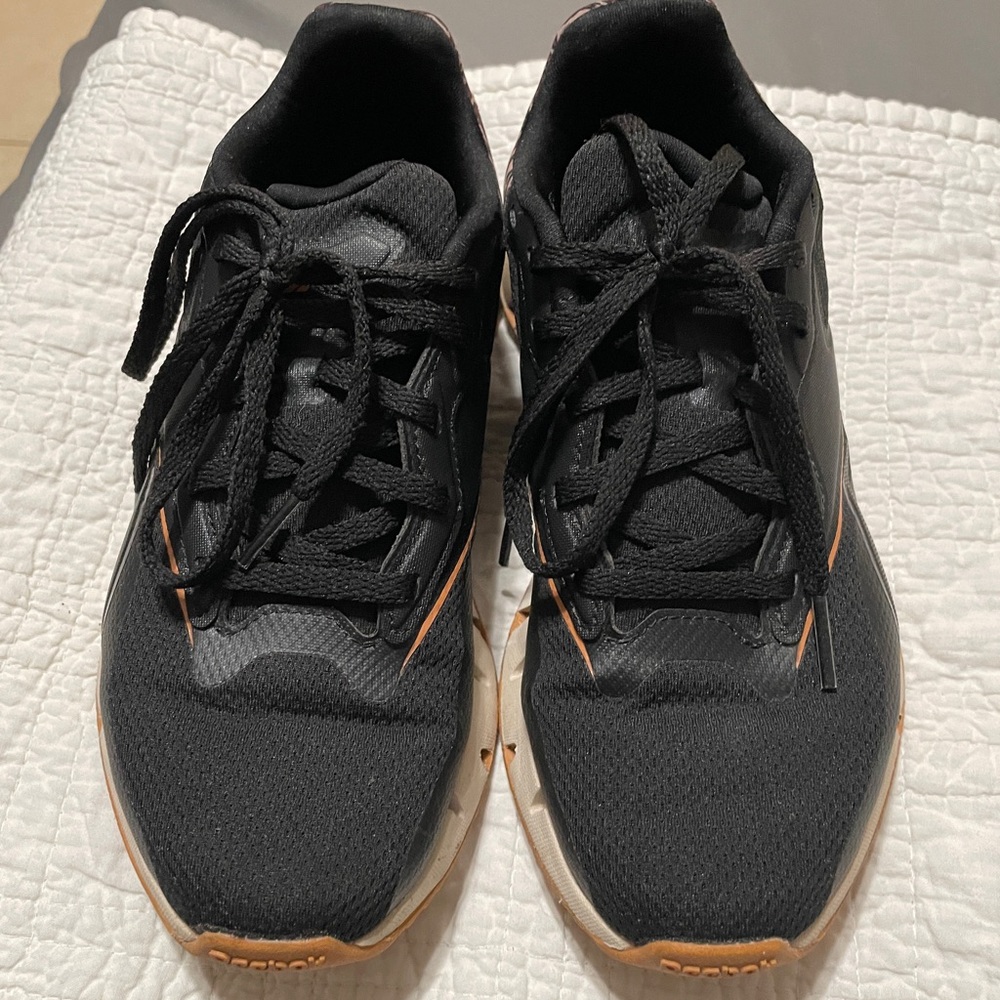 Zig Dynamica 4 Women's Shoes

Size: 6
Color: Core Black / Stucco / Boulder Beige